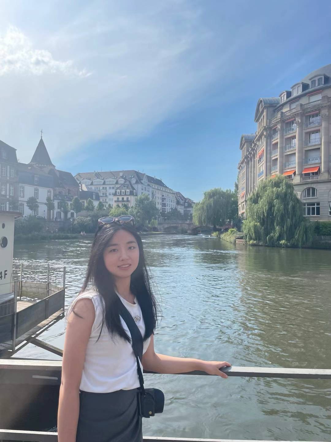 Lorena Yan